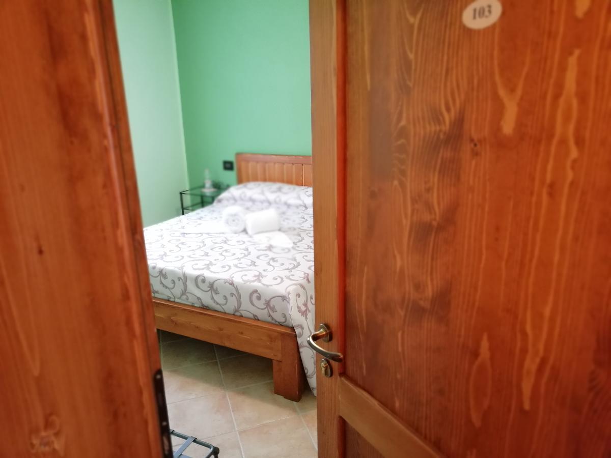 Hotel Karingo House Fratta Polesine Esterno foto